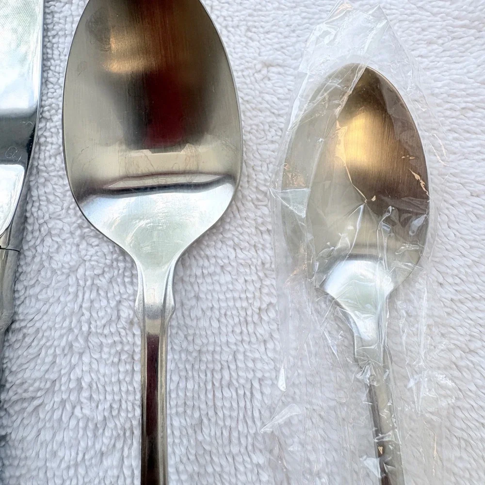 Oneida Community Valley Forge Stainless Flatware 5 Pc. Place Setting Silverware